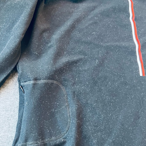 Peloton Mens Extra Large Quarter Zip Pullover - Black - Picture 2 of 4